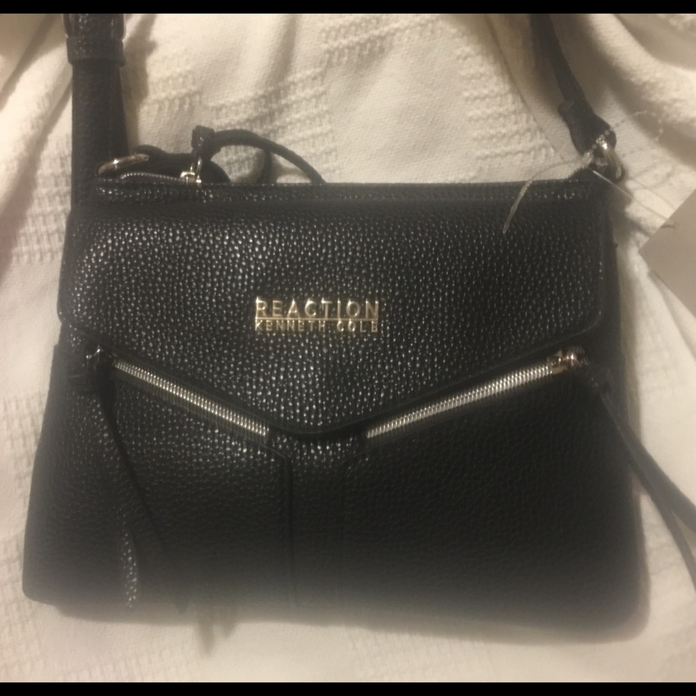 Nwt black Kenneth Cole shoulder bag.